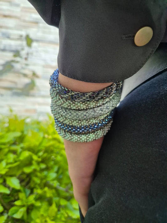 Pulsera Sankalpa con propósito - Colección gris